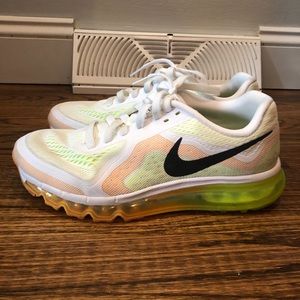 Women’s Nike Air Max 2014 White 9.5 Running